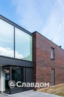 Частный дом в Эдегеме с облицовкой кирпичом Terca Wasserstrich Special E1