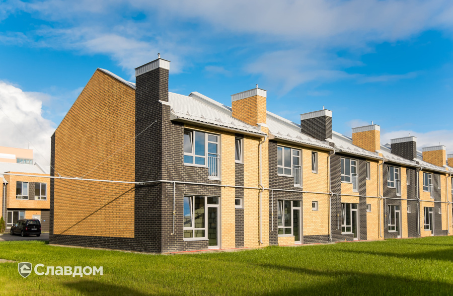 ЖК "Новые кварталы Петергофа" с облицовкой плиткой Roben Manus tonga и Faro shwarz