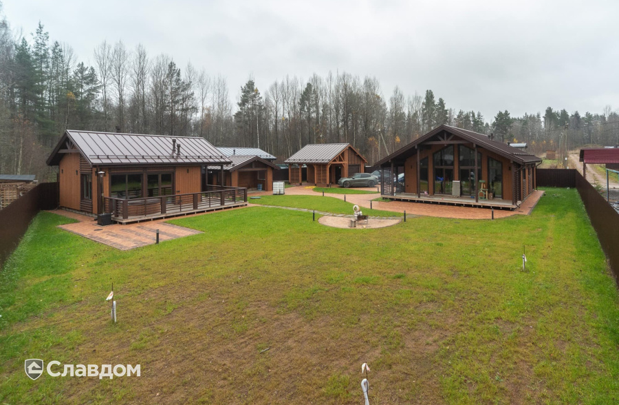 Частный дом в Ленинградской области с мощением плиткой Braer Классико