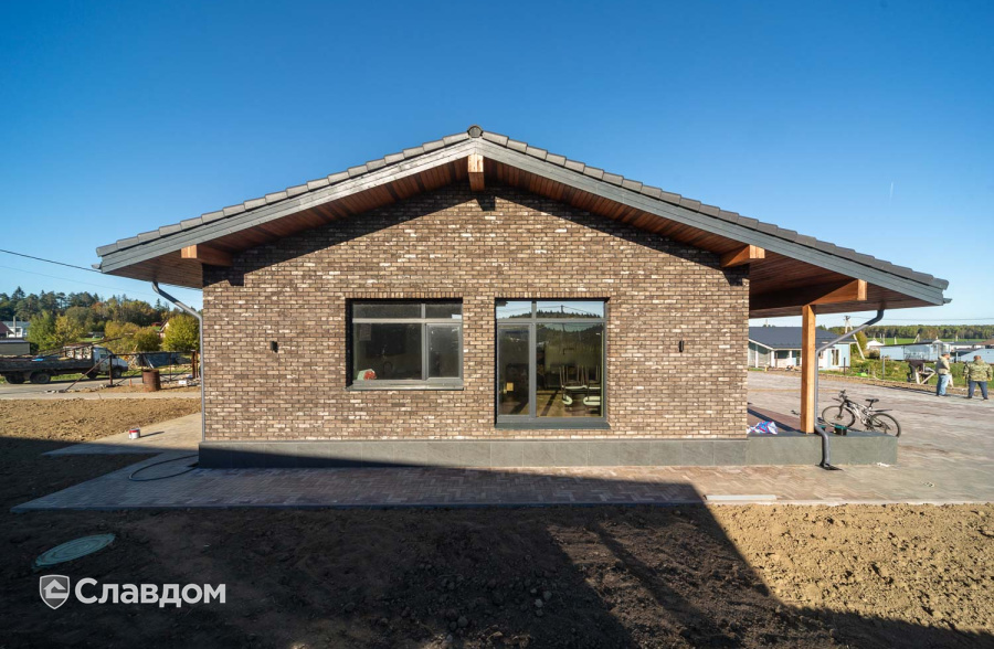 Частный дом с облицовкой из кирпича Тандем Данилово