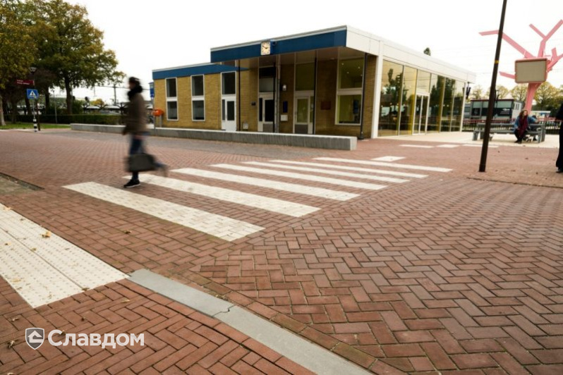 Железнодорожная станция с применением брусчатки Penter Argenti, Bruno и Mastiek