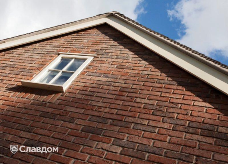 Частный дом с облицовкой кирпичом Terca Bourgondie