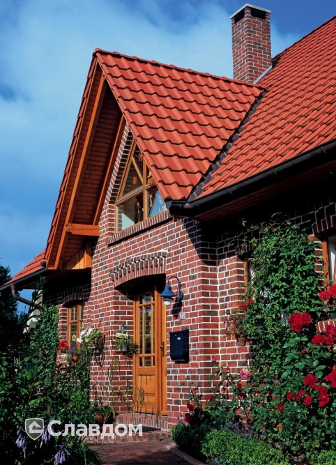 Жилой дом с облицовкой кирпичом Terca HKS Kohle