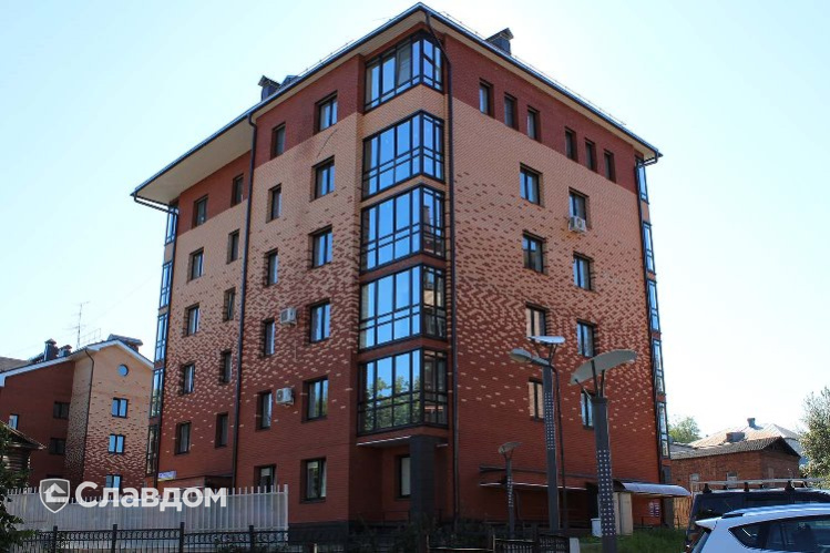 Жилой комплекс с облицовкой кирпичом КС-Керамик 1НФ Красный гладкий и Персик гладкий