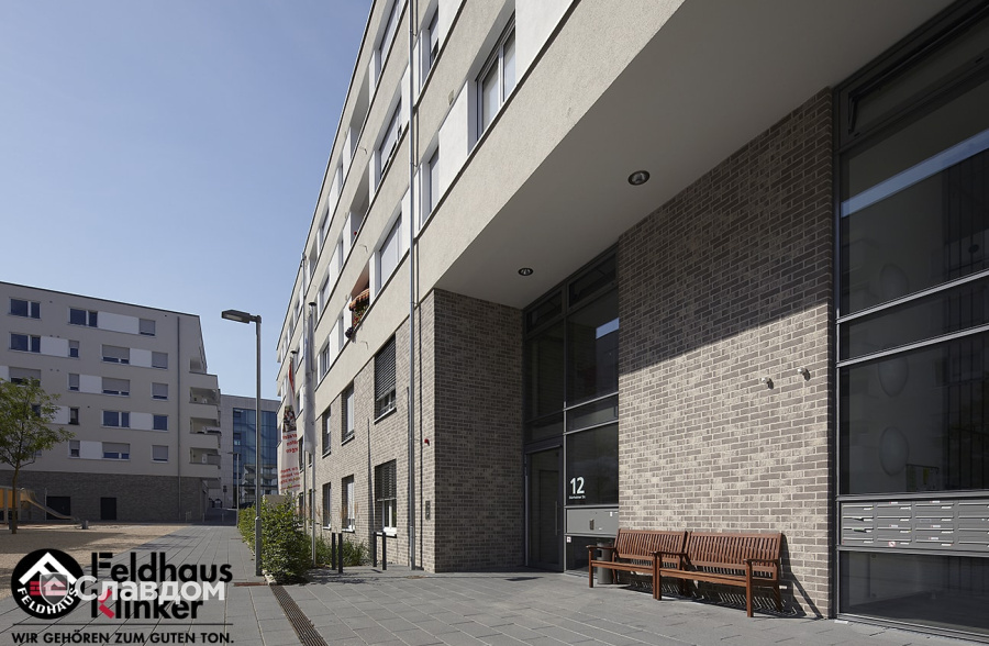 Малоэтажный жилой дом с облицовкой кирпичом Feldhaus Klinker 682 sintra argo blanco