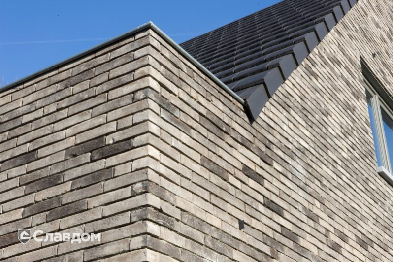 Частный дом в Гистеле с облицовкой кирпичом Terca Iluzo Grijs-zwart