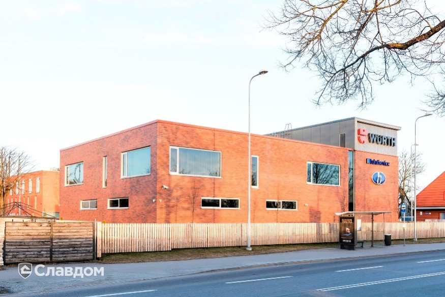 Офисное здание WURTH с облицовкой кирпичом Terca Red гладкий