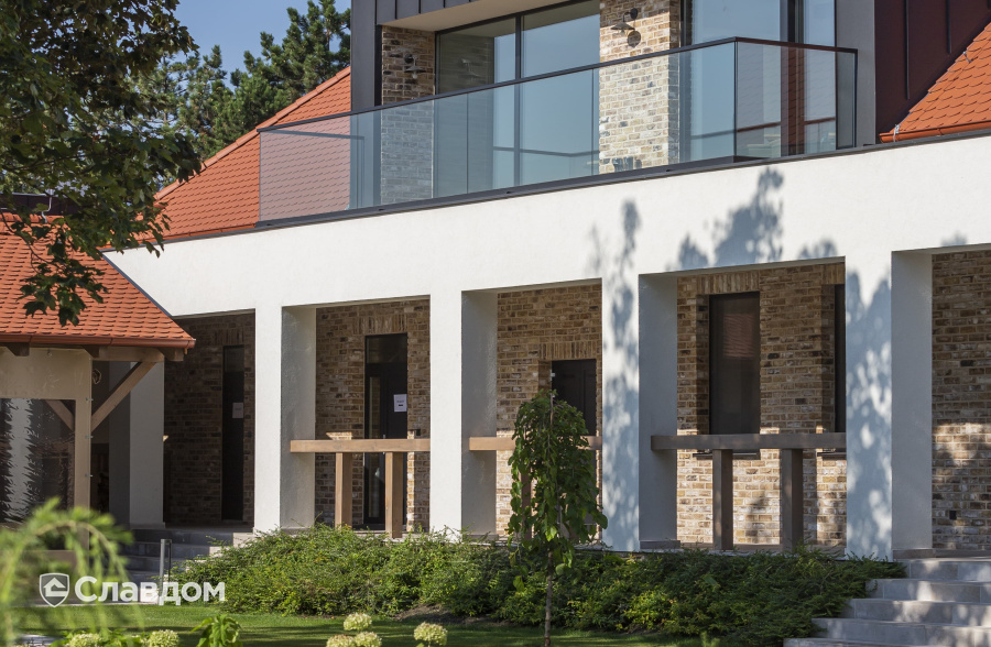 Ресторан с применением керамического кирпича ENGELS HANDFORM Barnsteen