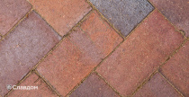 Пешеходная дорожка с применением брусчатки MUHR 04S Rotbraun-bunt special