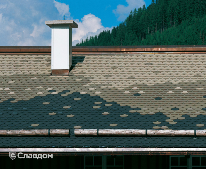 Крыша с градиентом из черепицы Creaton Biber Klassik Schieferton Engobiert