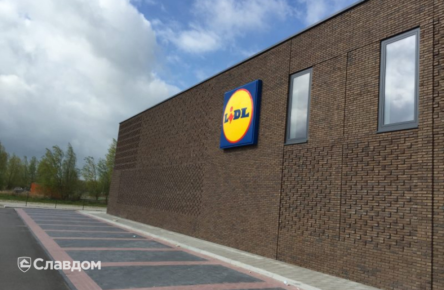 Здание супермаркета Lidl с облицовкой кирпичом Terca Patos Falls