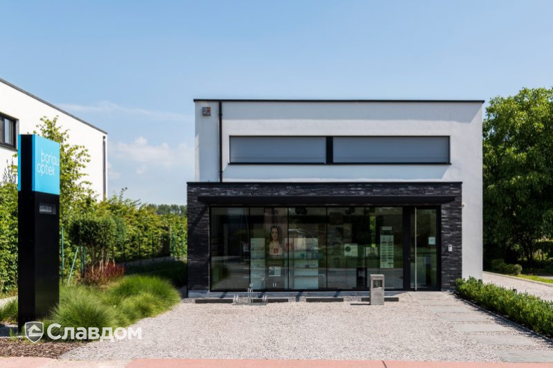 Магазин в г.Росдал с облицовкой кирпичом Terca Lathi Kohle Wasserstrich Special E2 