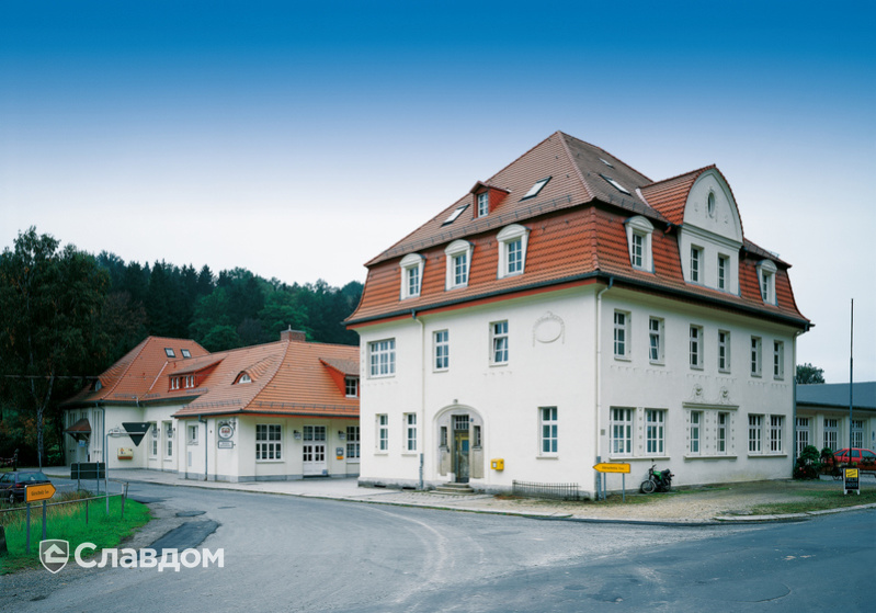 Муниципальное здание с крышей из черепицы Creaton Biber Klassik Naturrot