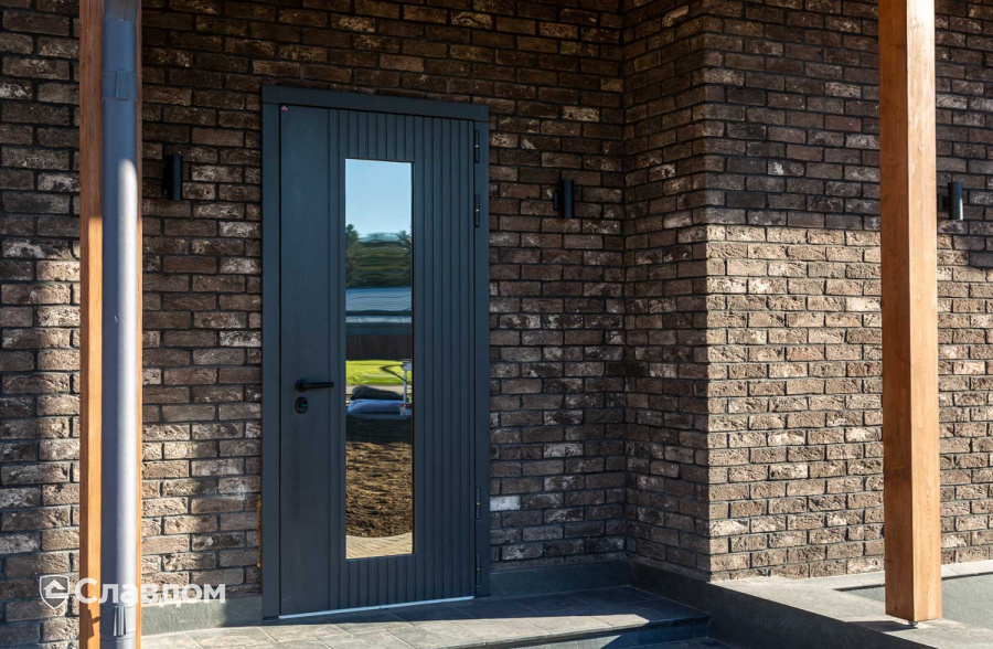 Частный дом с облицовкой из кирпича Тандем Данилово