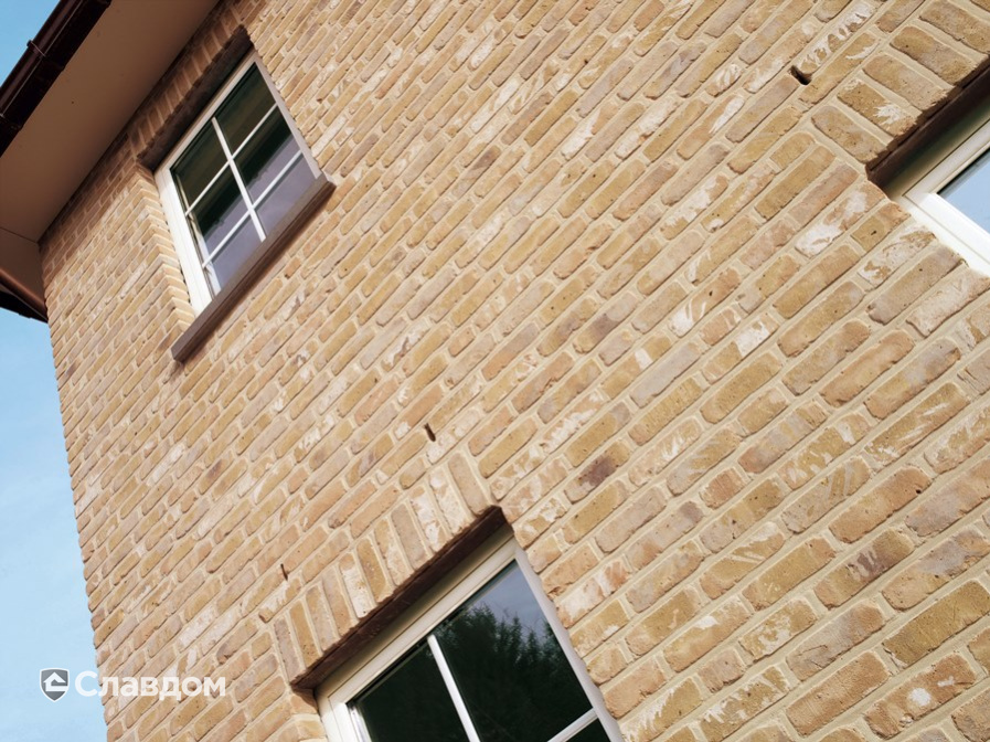 Двухэтажный частный дом с облицовкой кирпичом Terca Oud Brugs