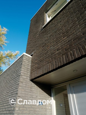 Частный дом в Круйбеке с облицовкой кирпичом Terca Titaangrijs