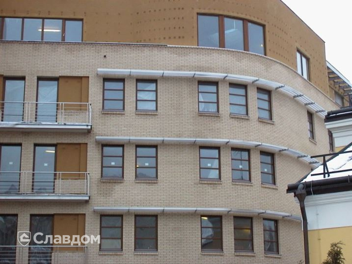 Малоэтажный жилой дом с облицовкой кирпичом Terca Kuura гладкий