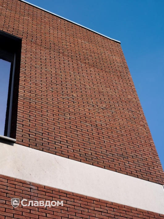 Общественное здание с облицовкой кирпичом Terca Blauwrood Genuanceerd