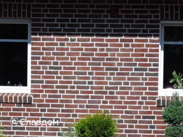 Двухэтажный коттедж с облицовокой кирпичом Terca Milano