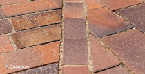 Пешеходная дорожка с применением брусчатки MUHR 04S Rotbraun-bunt special