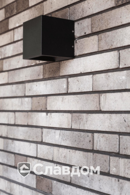 Частный дом в Рейссене с облицовкой кирпичом Joseph Bricks Ashley