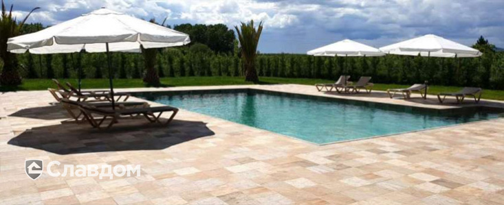 Бассейн с применением плитки Gres Aragon Itaca Mix