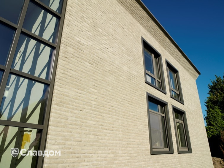 Коттедж с облицовкой кирпичом Terca Kiezelgrijs