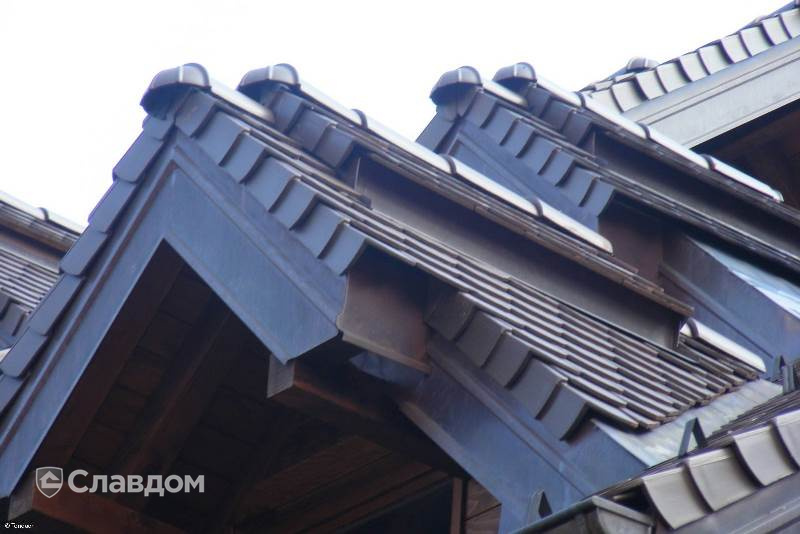 Таунхаус с черепицей TONDACH Бобровка 13-коричневый ангоб
