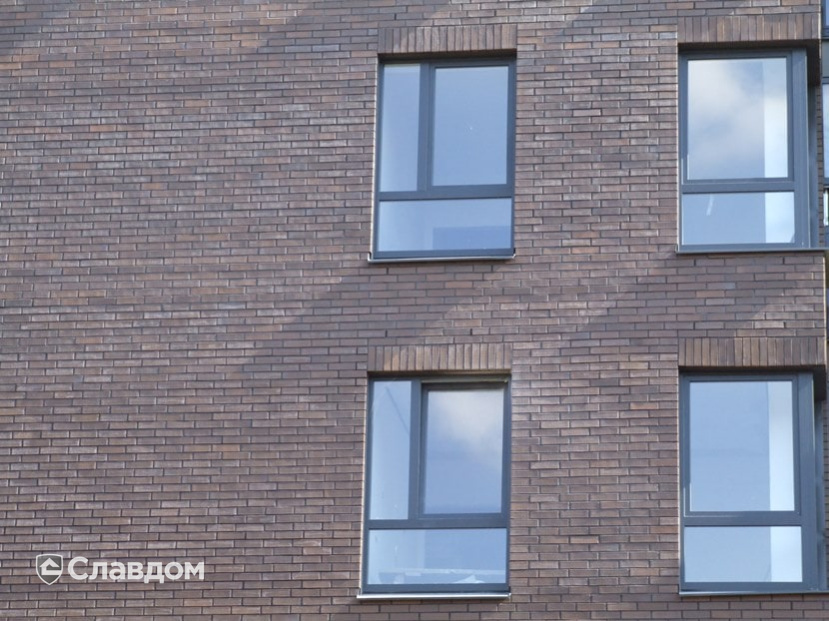 Жилой комплекс с облицовкой кирпичом Terca Terra гладкий