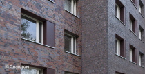 Жилой дом с облицовкой кирпичом Feldhaus Klinker 560 carbona ardor colori и 561 carbona ardor maritimo