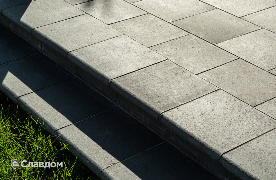 Частный дом с облицовкой плиткой Roben Formback Buntgeflammt