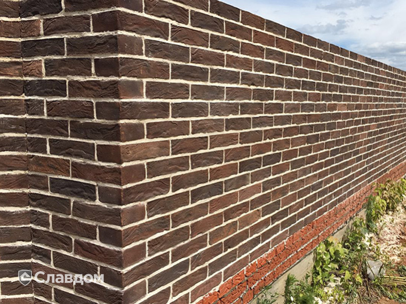 Стена частного дома из кирпича Донские зори Матвеевский