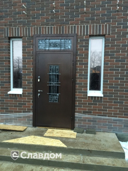 Частный двухэтажный дом с облицовкой кирпичом КС-Керамик Бавария микс кора