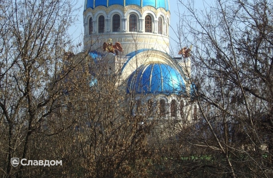 Православный храм с облицовкой кирпичом Terca Kuura гладкий