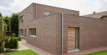 Частный дом в Дестелбергене с облицовкой кирпичом Terca Wasserstrich Special Rood