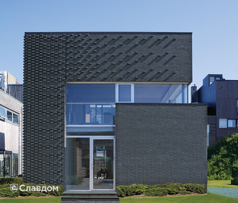 Офисное здание с облицовкой кирпичом Roben Faro Schwarz nuanciert