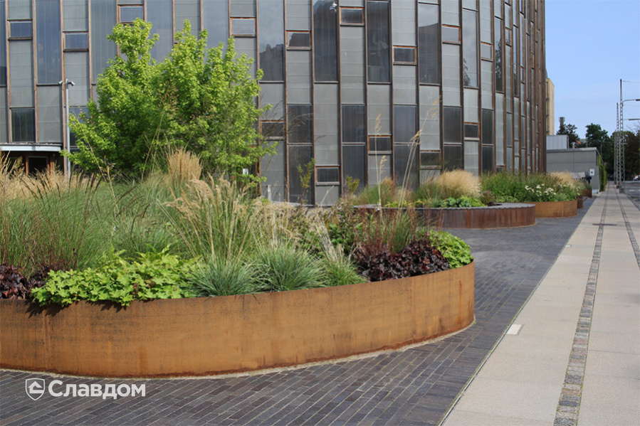 Сквер Копенгагенского университета с применением брусчатки MUHR 15 Schwarz-bunt edelglanz