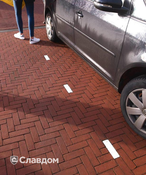 Территория торгового центра в Голландии с применением брусчатки Penter Paviona DF