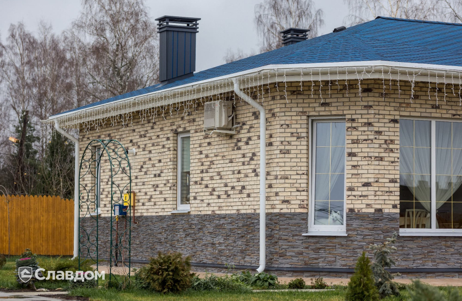 Частный дом с облицовкой кирпичом ENGELS Ladoga