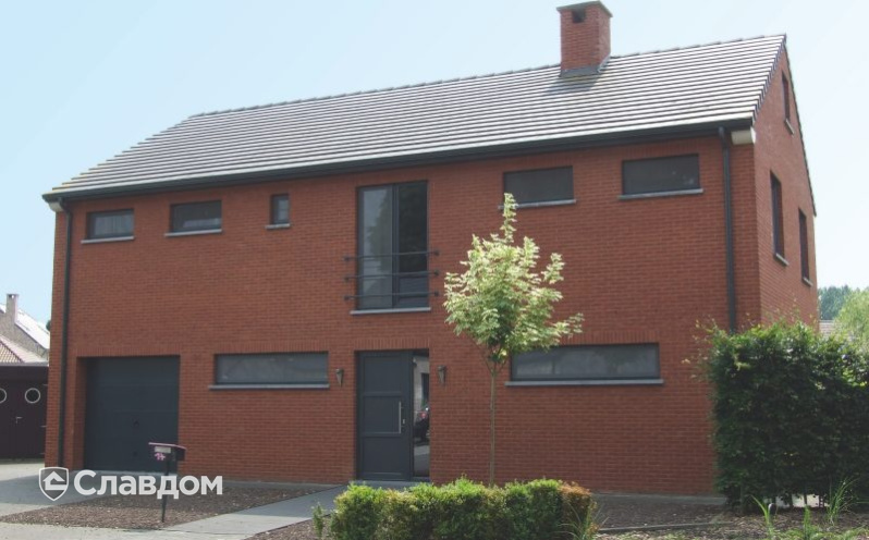 Двухэтажный частный дом с облицовкой кирпичом Terca Haywood Red