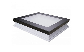 Окно для плоских крыш FAKRO DXF-D U6 без купола, 600*600 мм