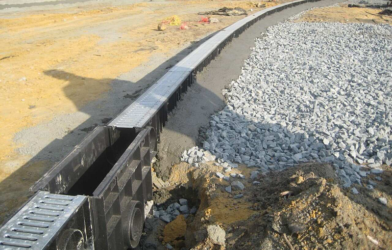 Решетка водоприемная штампованная стальная оцинкованная AQUASTOK Norma DN200 класс A15